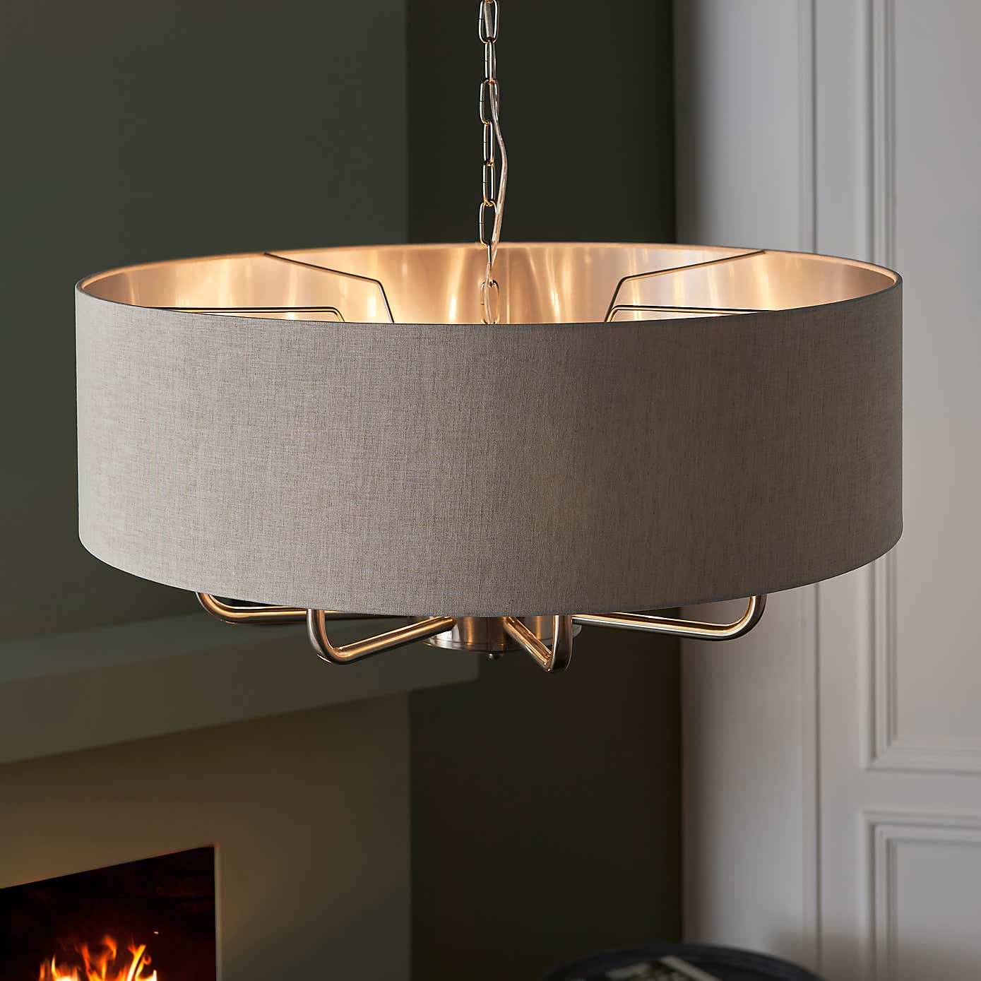 Vogue Sandringham 8 Light Pendant Light