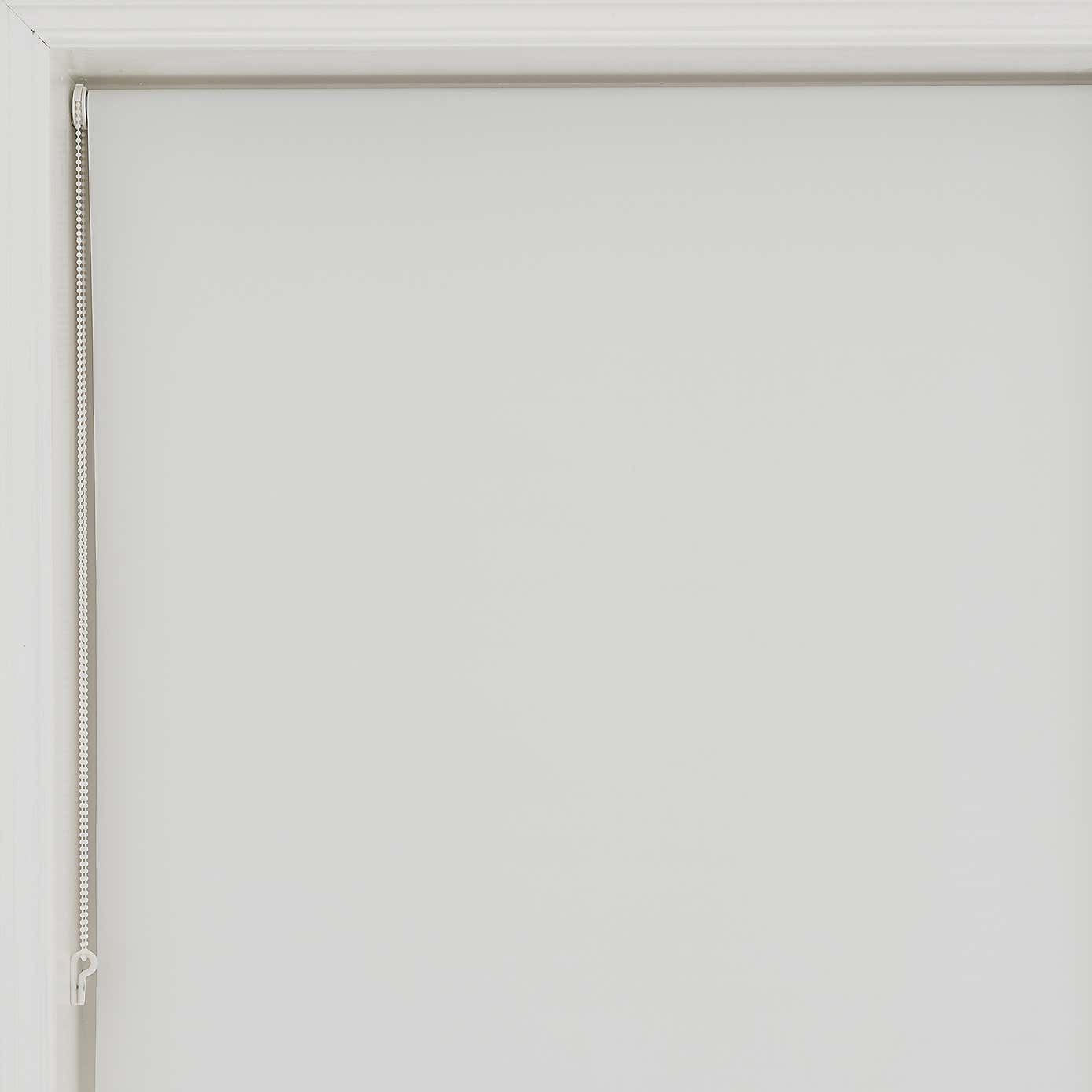 Blackout Moisture Resistant Roller Blind