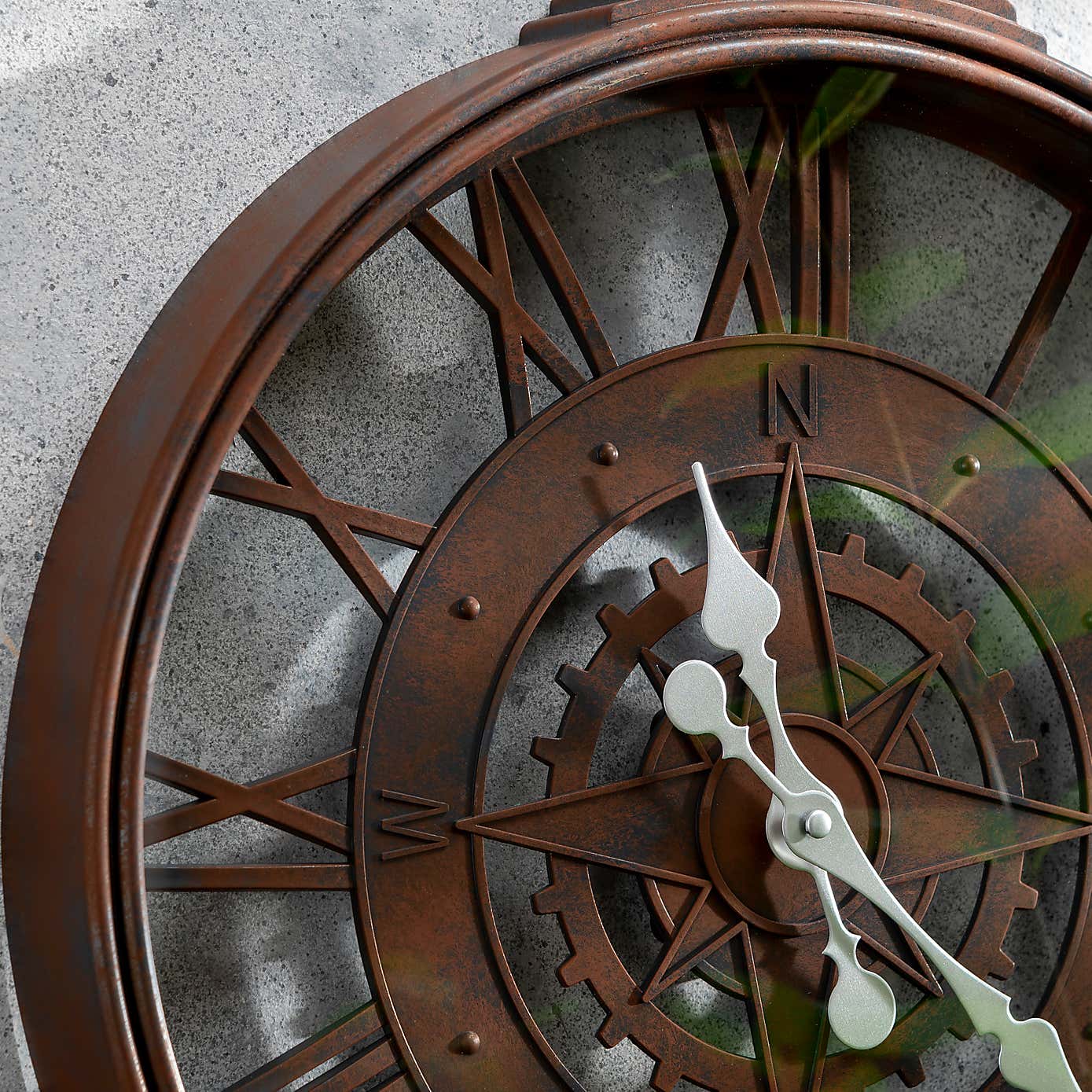 Indoor Outdoor Listera Clock 40x50cm