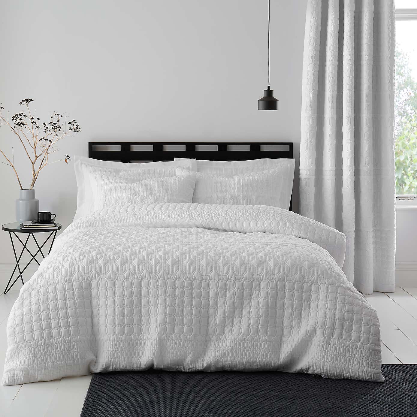 Billie Global Print White Bedspread