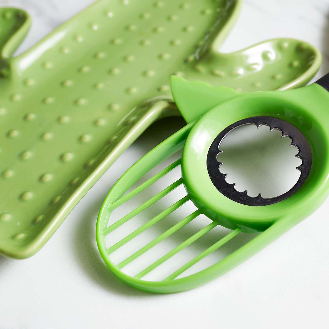 Cactus Guacamole Serving Dish and Avocado Slice Set