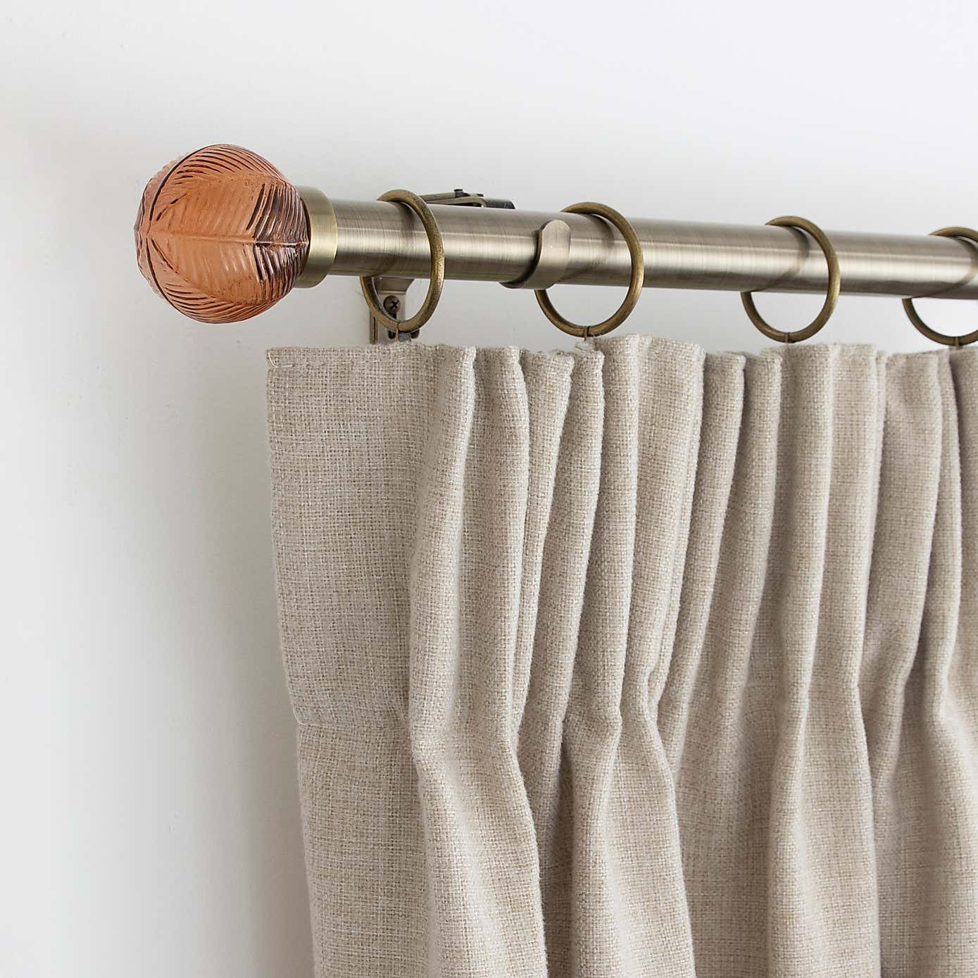 Colleen Extendable Metal Eyelet Curtain Pole​