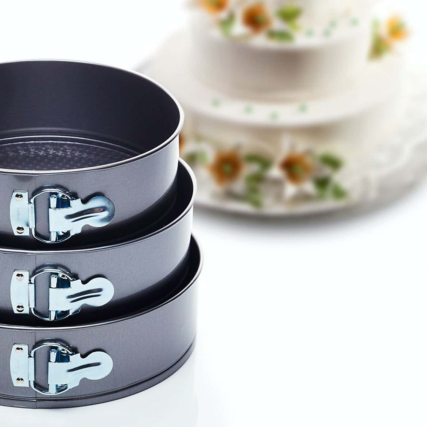 Set of 3 Carbon Steel Springform Round Cake Tins