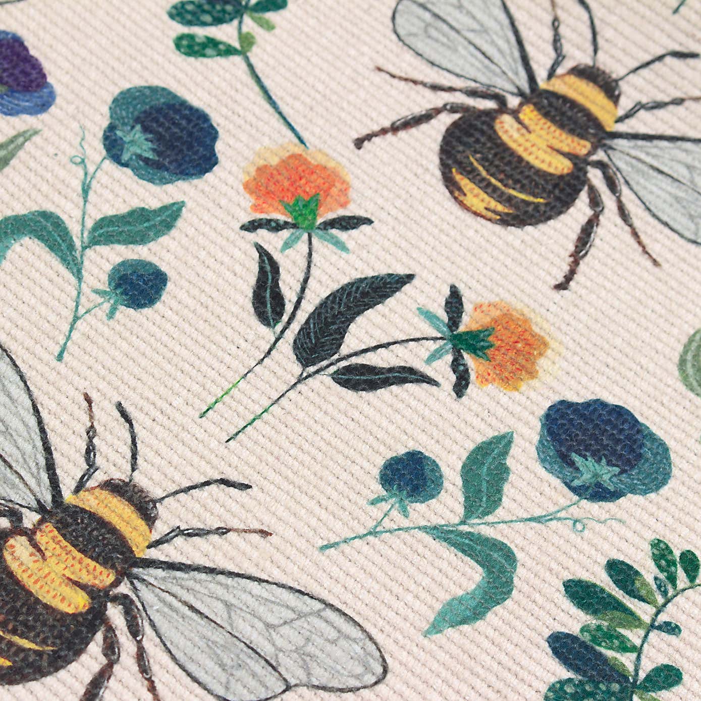 Wylder Wild Garden Table Runner