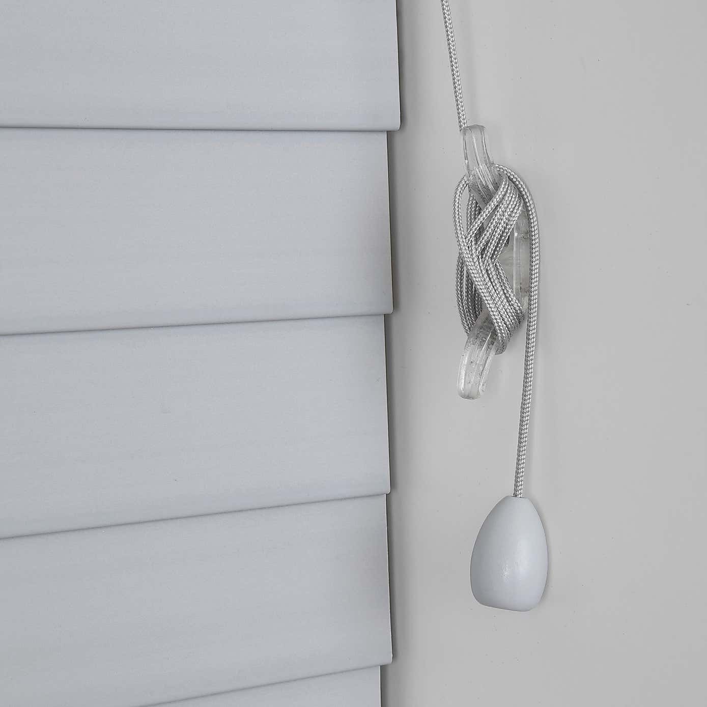 Room Darkening Venetian Blind