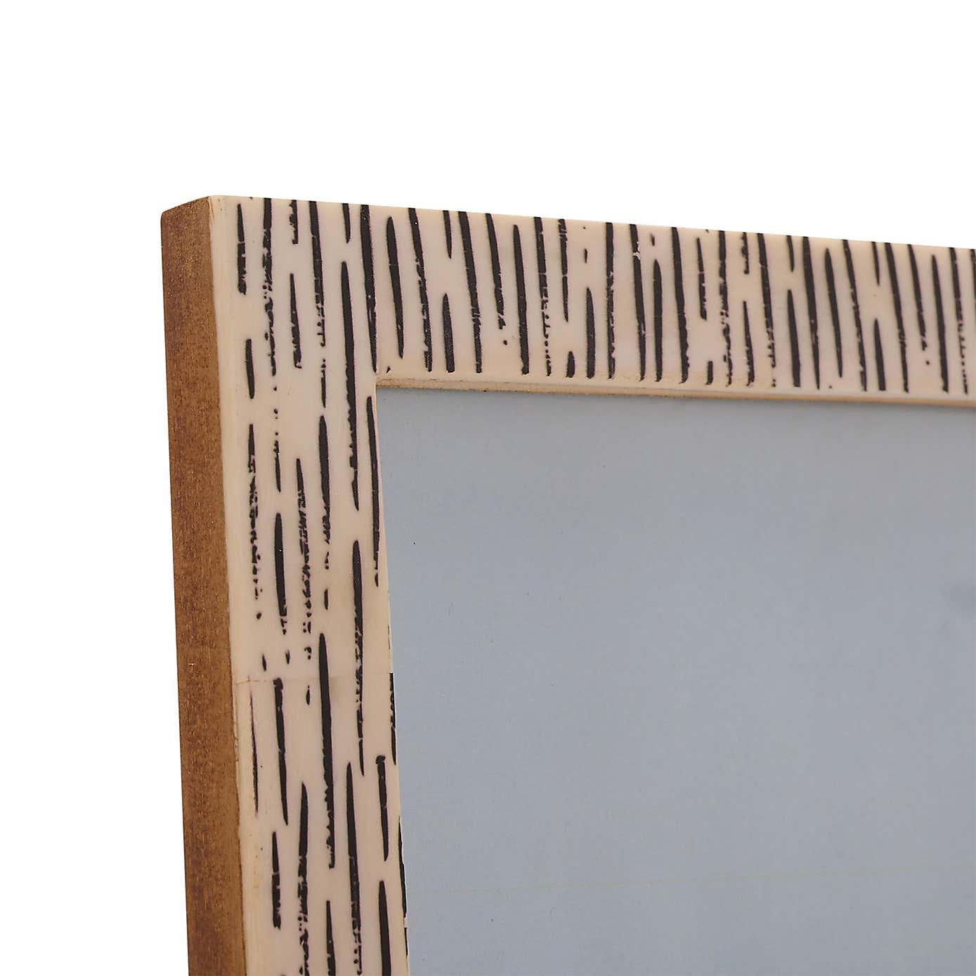 Hestia White Striped Bone Effect Photo Frame