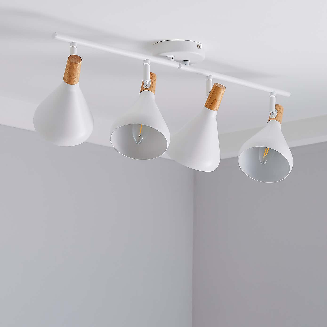 Wolston 4 Light Spotlight Bar