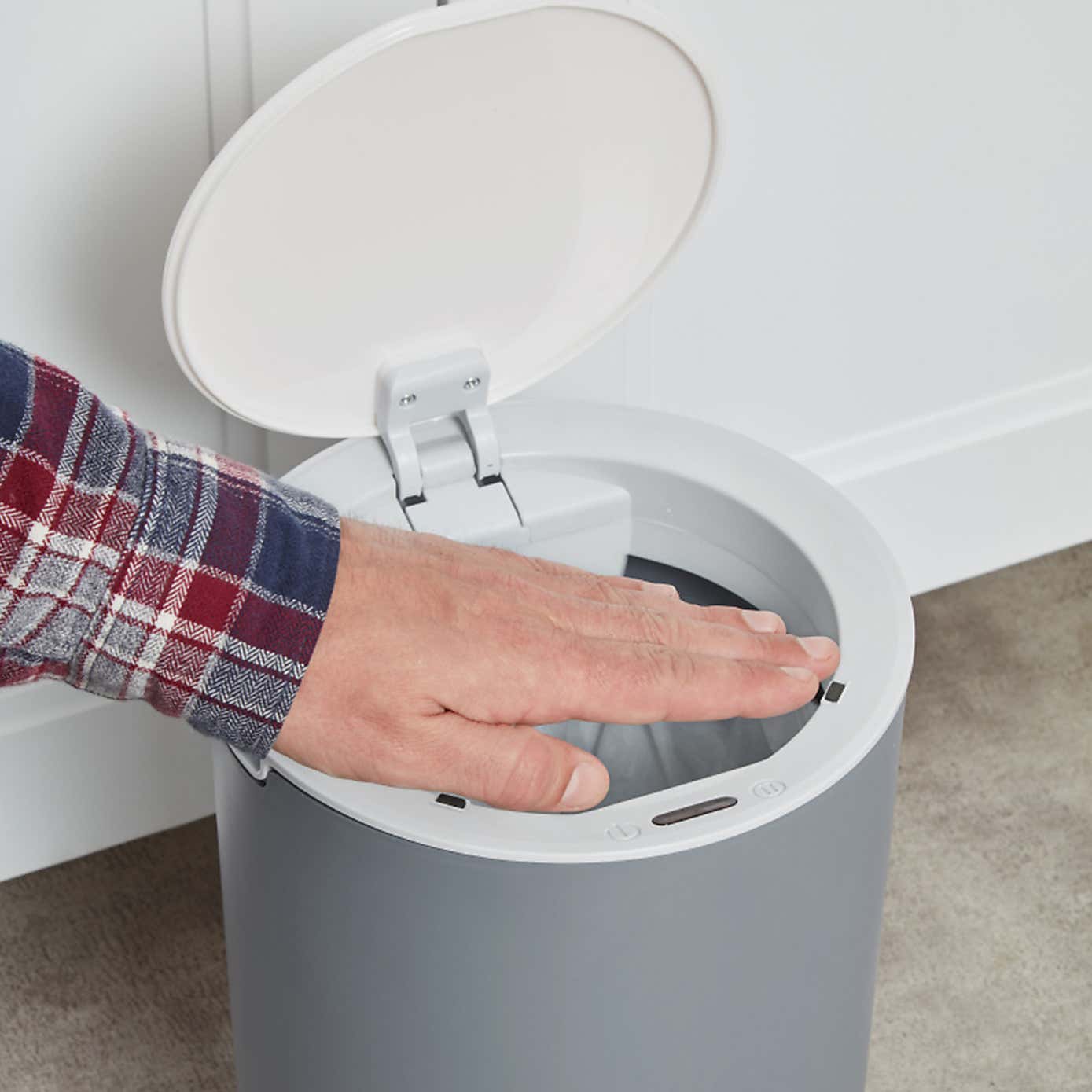 Addis 8L Grey & White Sensor Bin