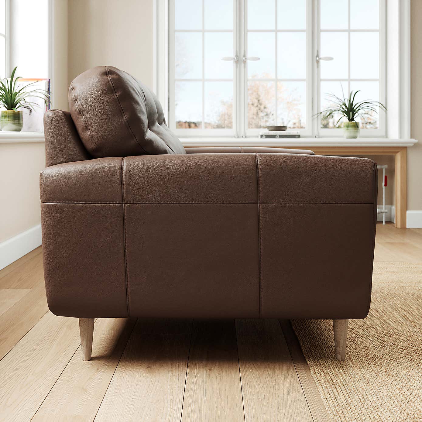 Sven Classic Leather Snuggle Chair