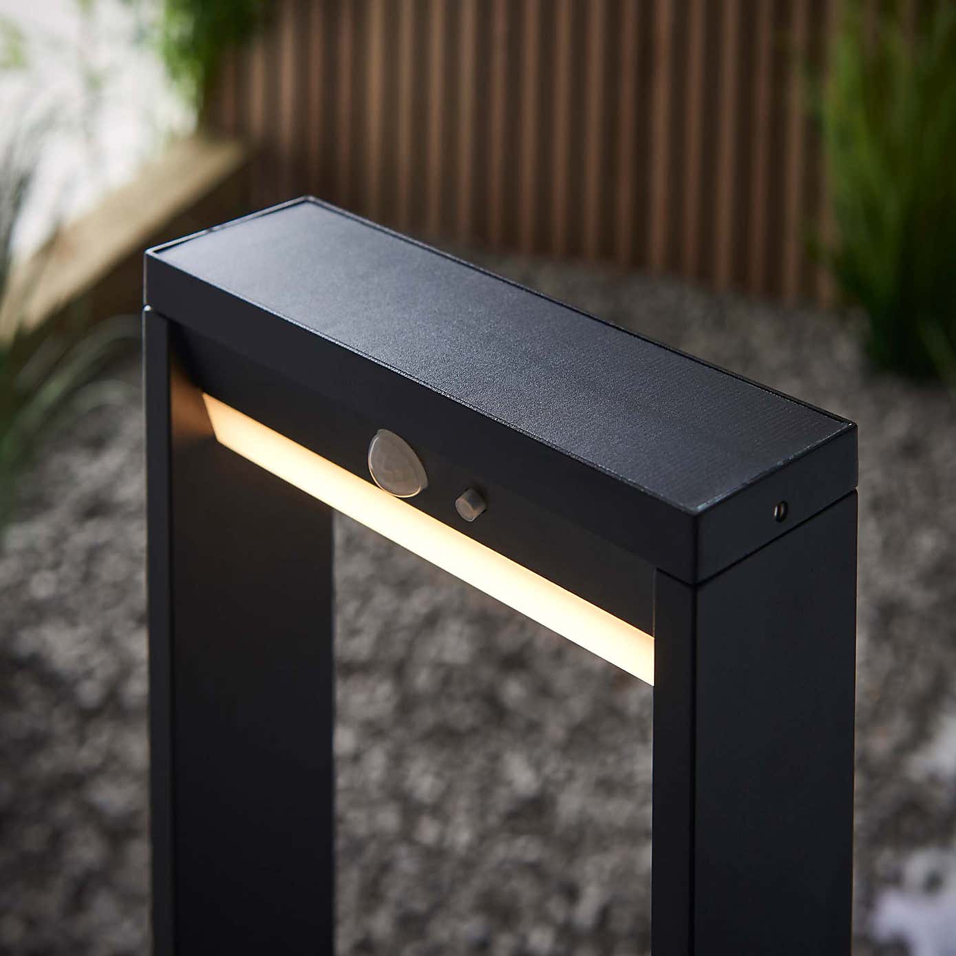 Vogue Callen 80cm Outdoor Solar PIR Floor Light