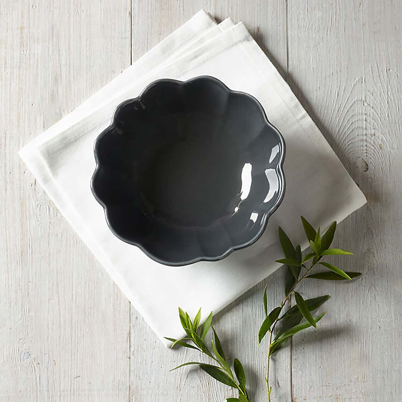 Set of 2 MM Living Scallop Large Nibble Bowls