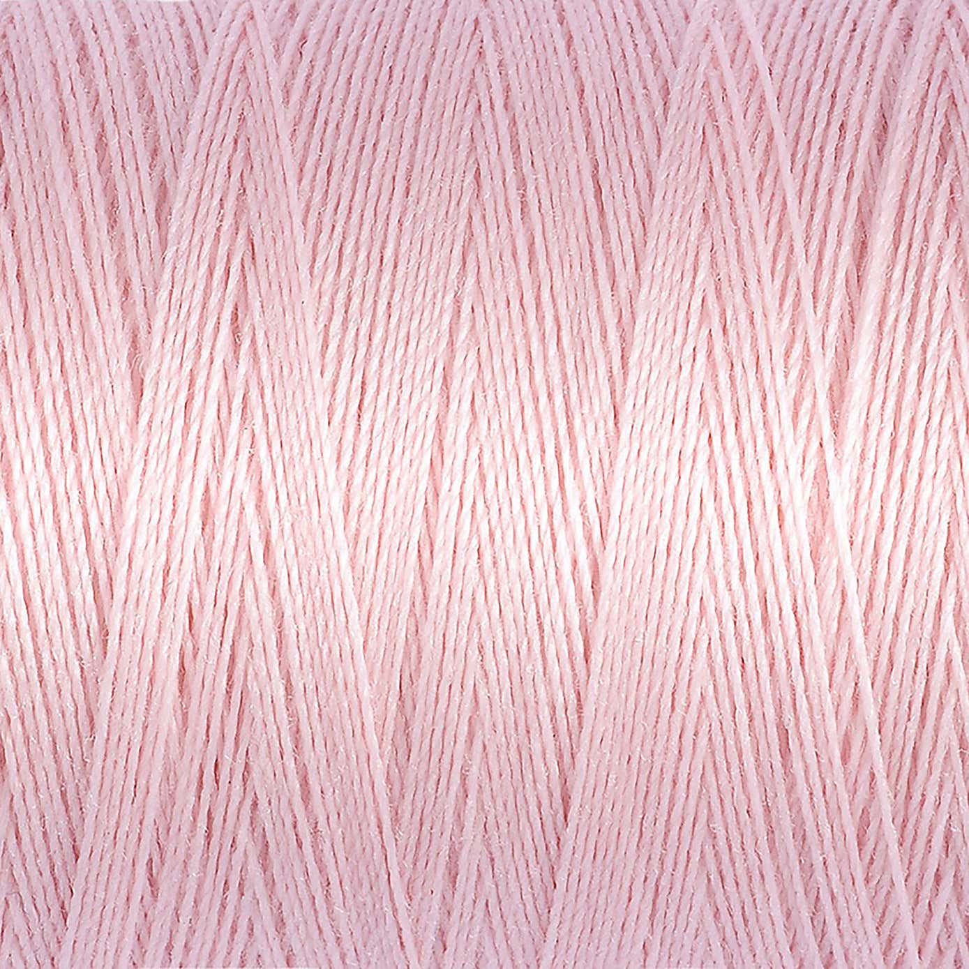 Gutermann Sew All Thread Petal Pink (659)