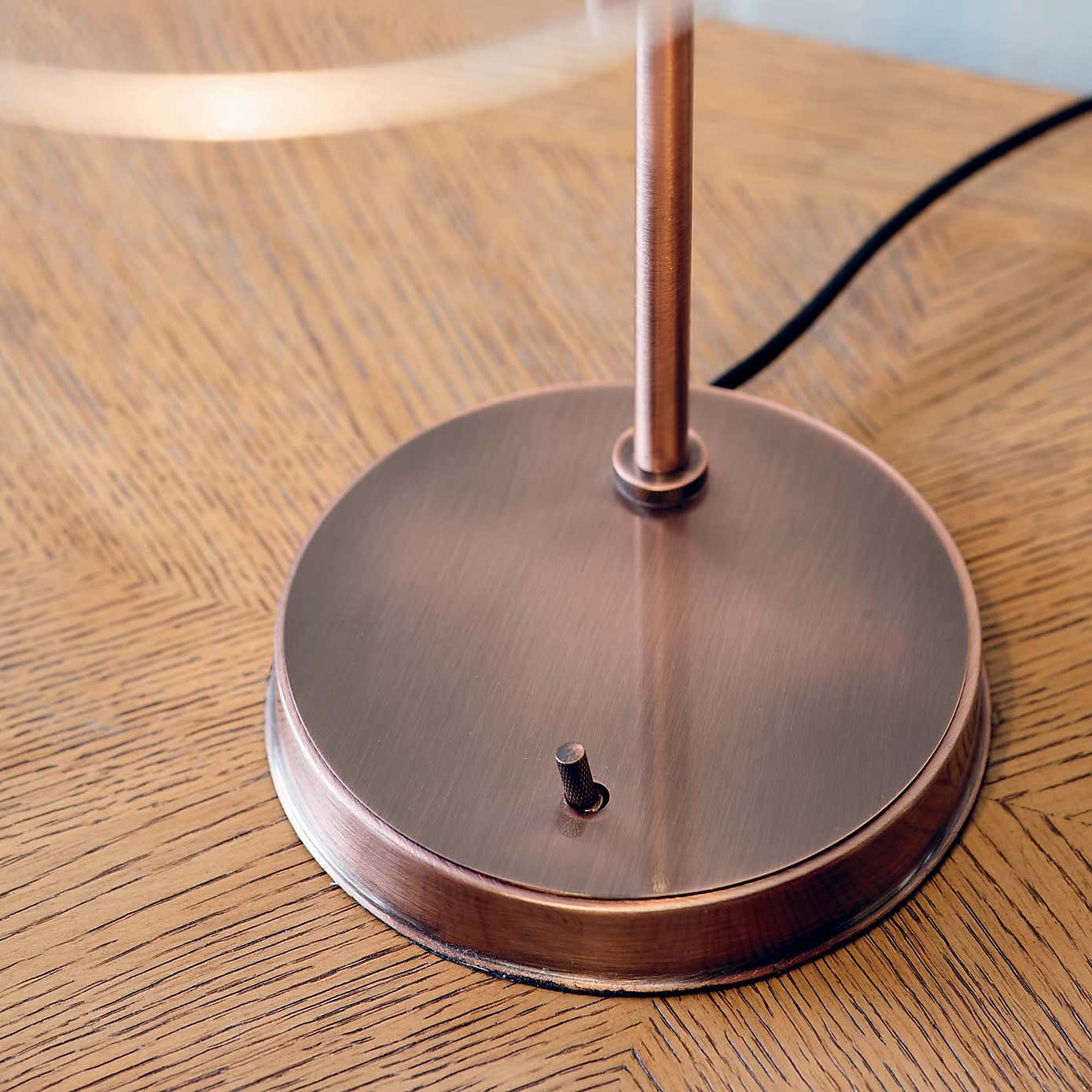 Vogue Tobermory Table Light