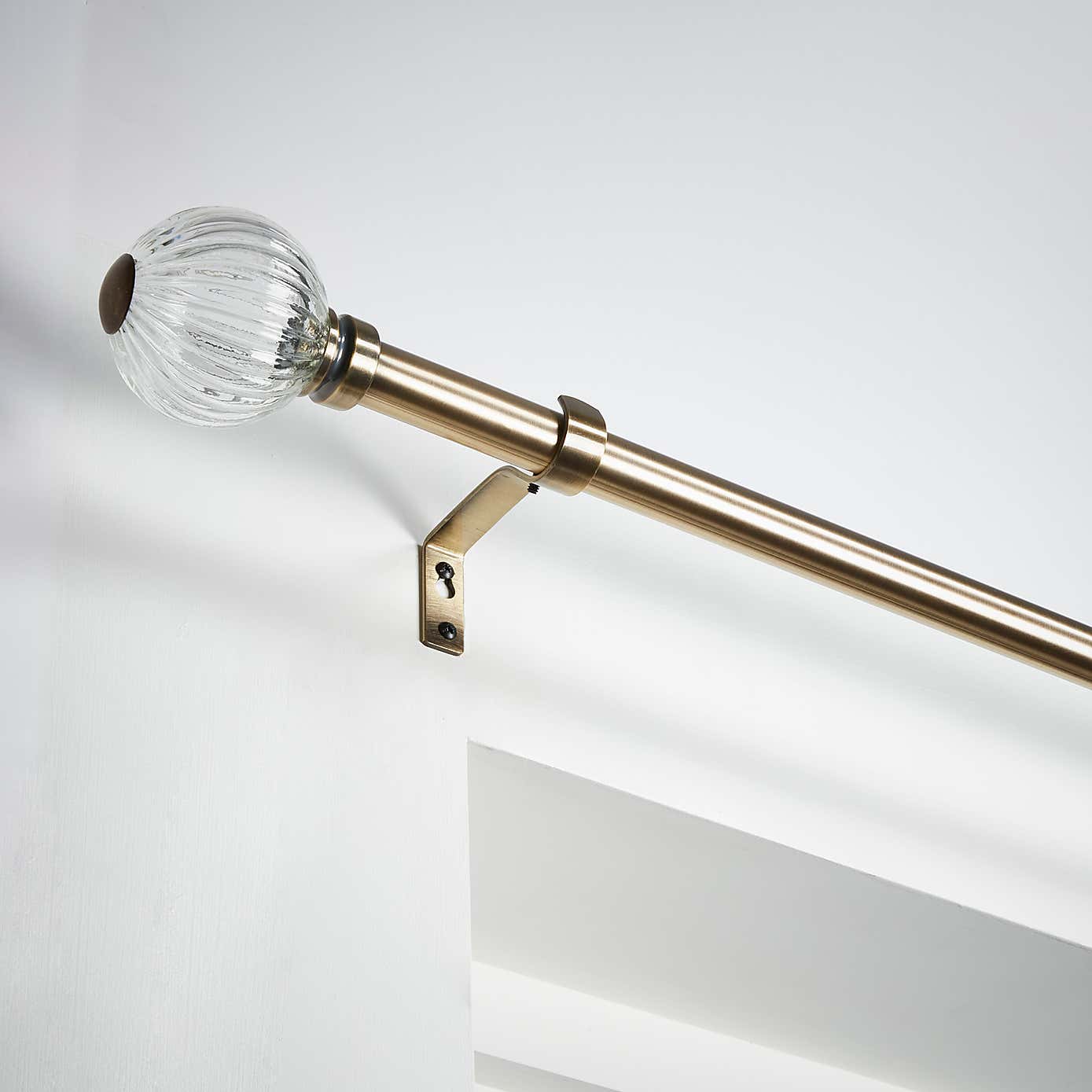 Allexton Extendable Eyelet Curtain Pole 25/28mm