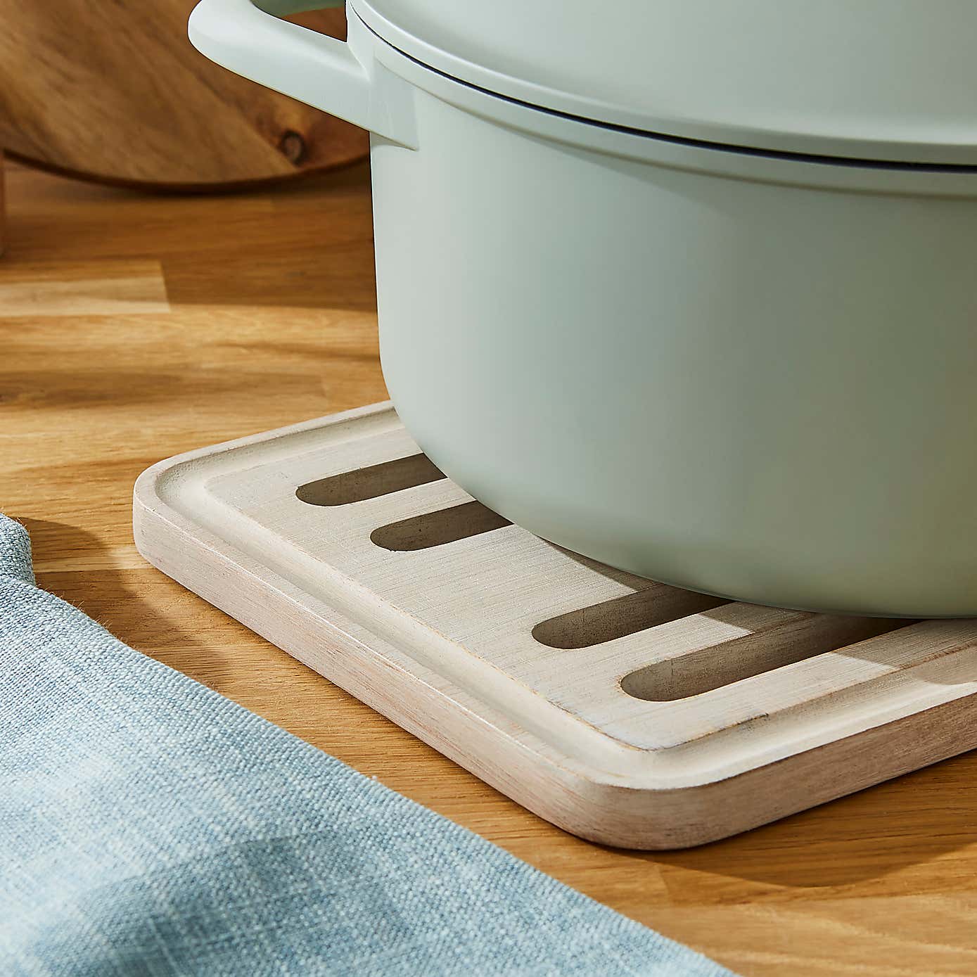 Churchgate Wooden Trivet Stand