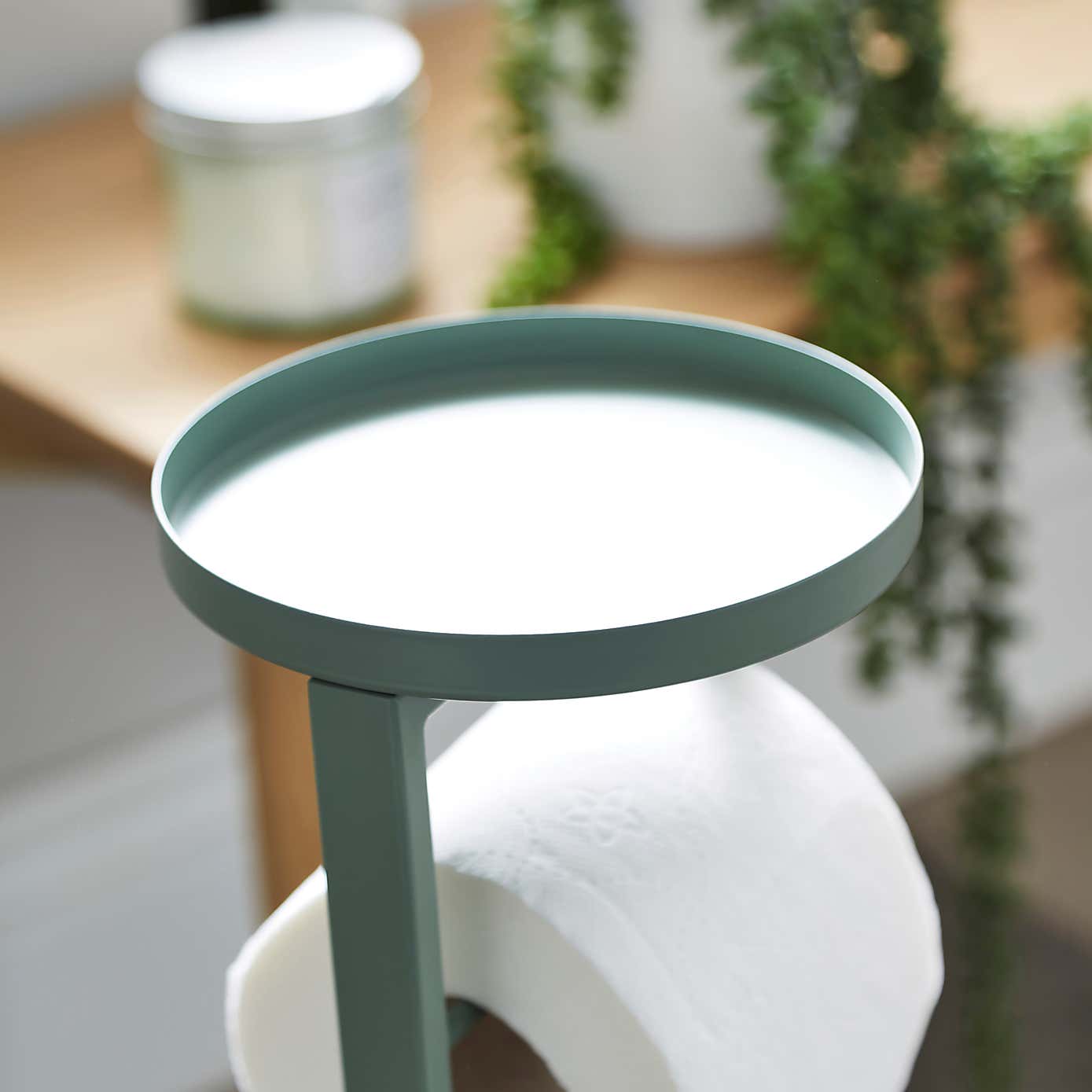 Table Toilet Butler