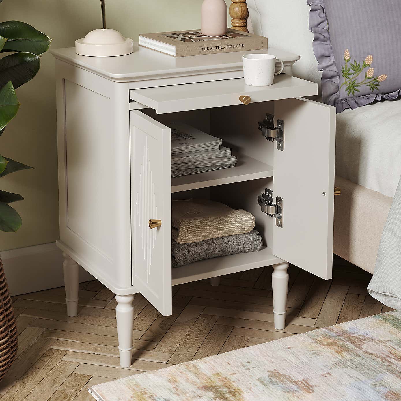 Ottilie 2 Door Bedside Table