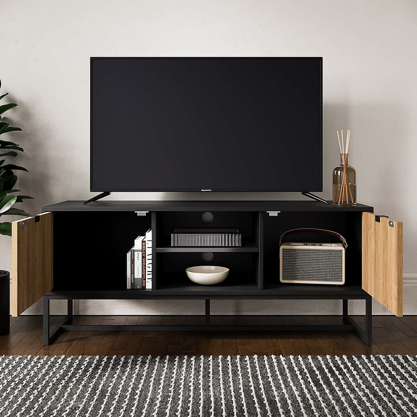 Nixon TV Unit
