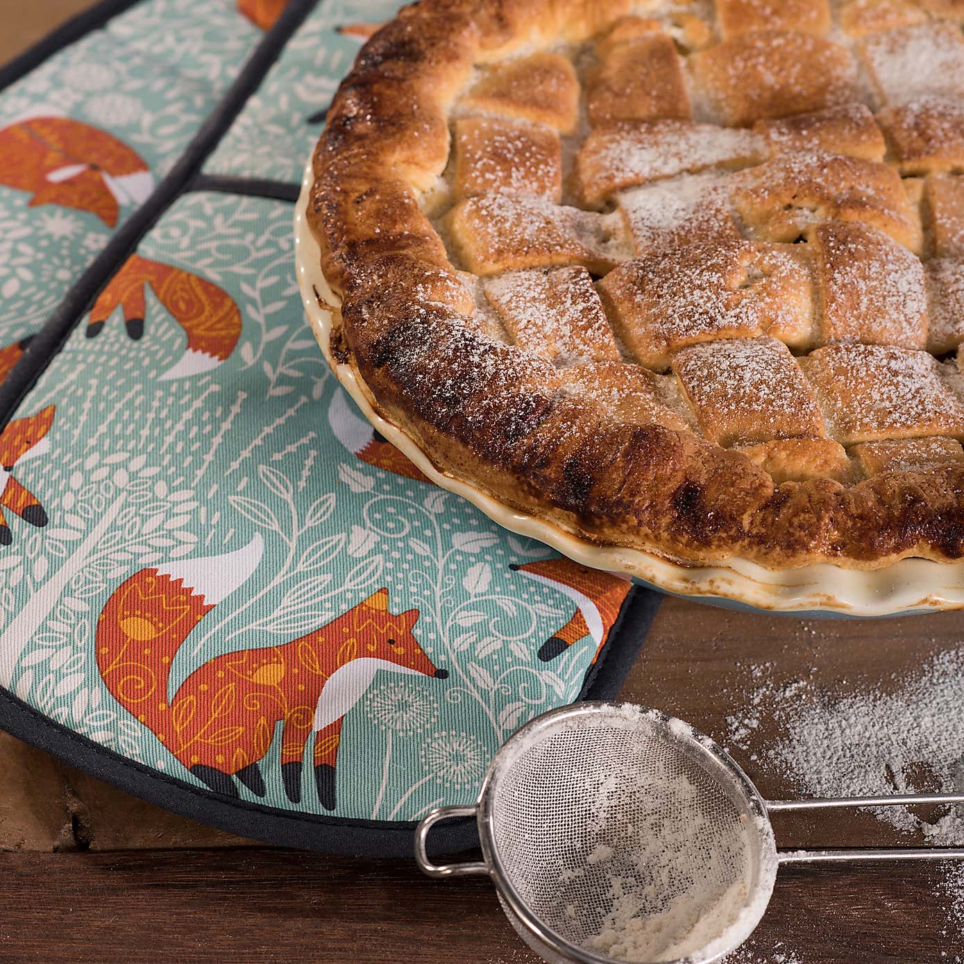 Ulster Weavers Foraging Fox Double Oven Glove