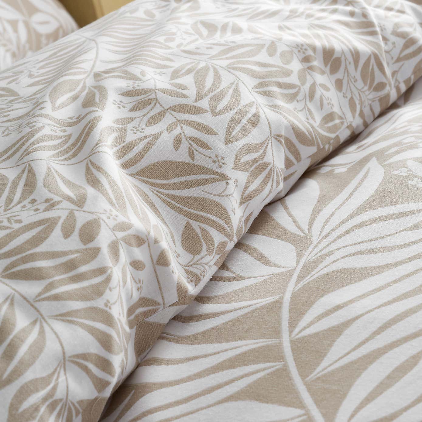 Catherine Lansfield Sorrel Leaves Reversible Duvet Cover & Pillowcase Set