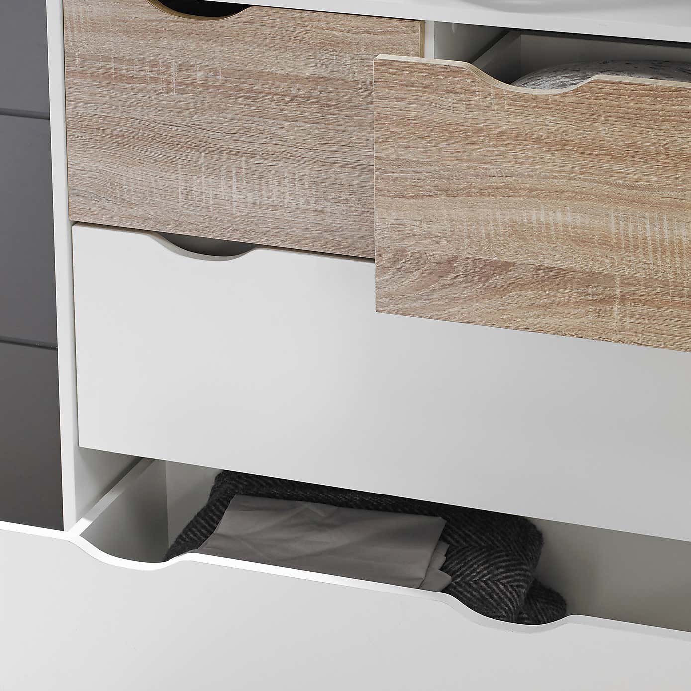 Stockholm 4 Drawer Chest