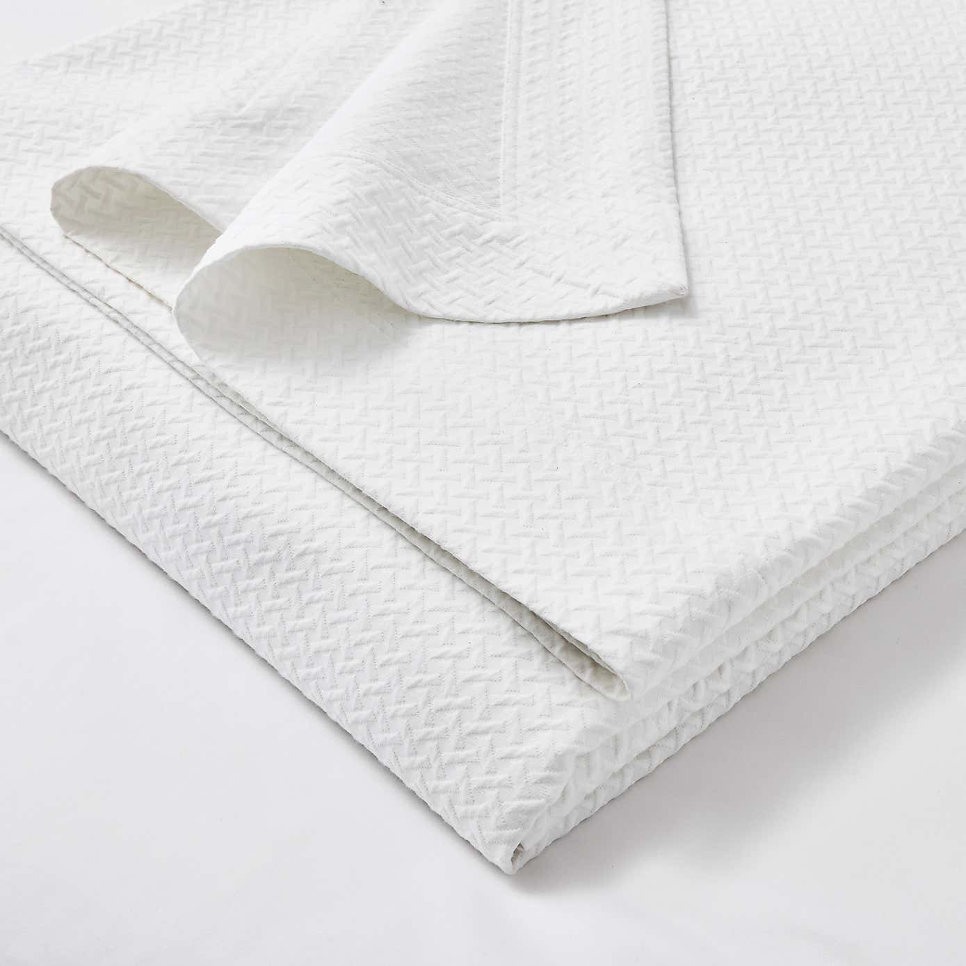 Dorma Purity Cardinham 100% Cotton White Throw