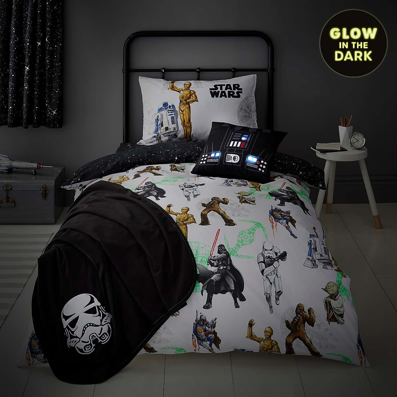 Star Wars Glow in the Dark Duvet Cover and Pillowcase Set