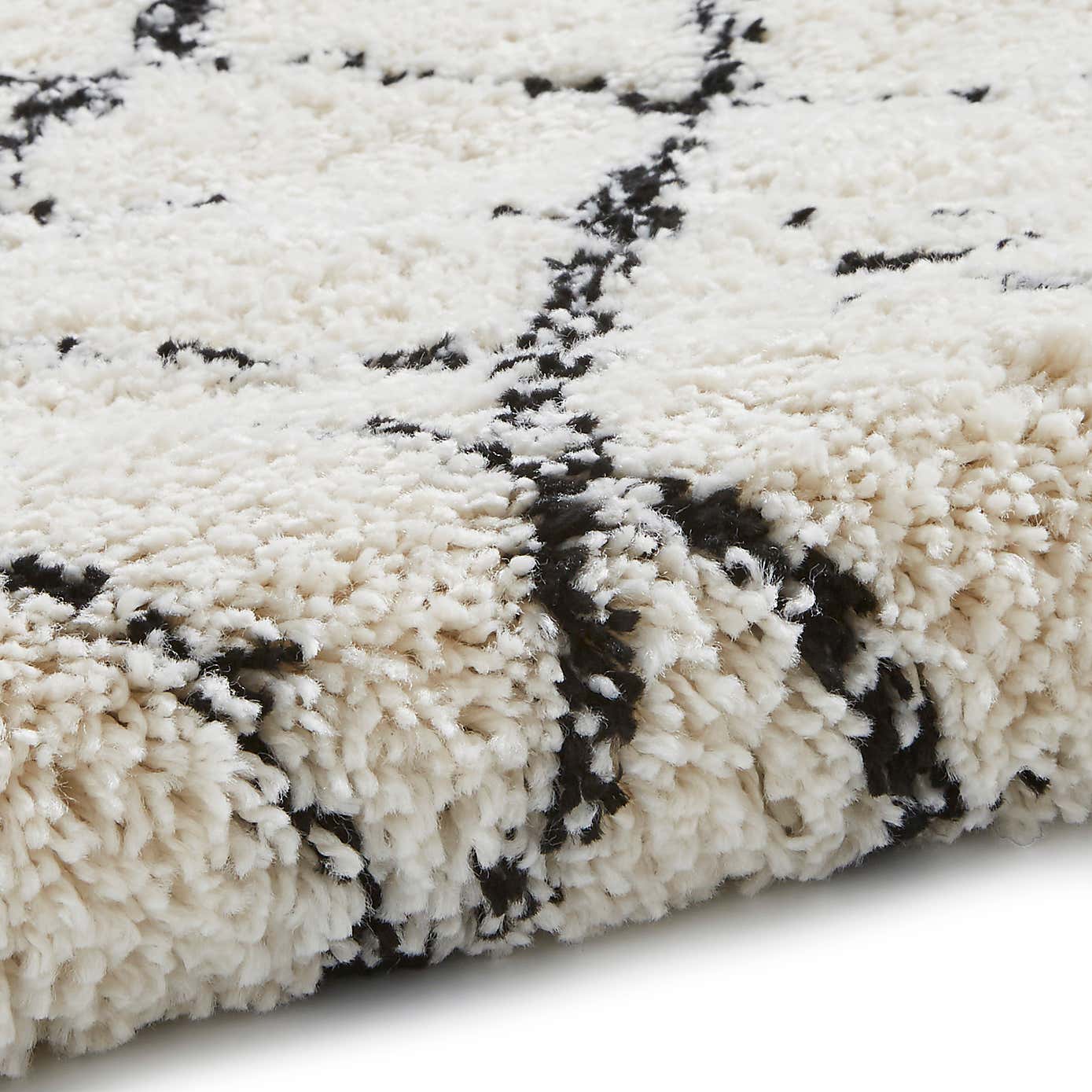 Black and White Boho 5402 Rug