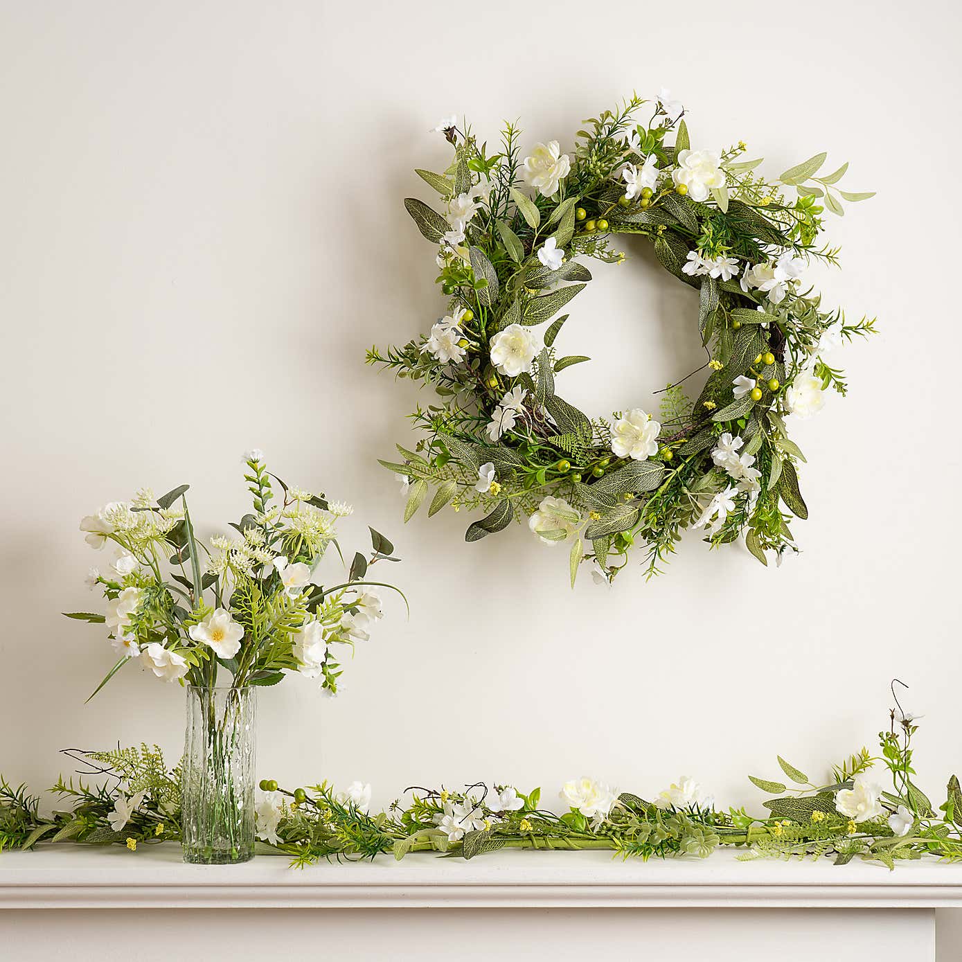 Artificial White Floral Daisy Garland