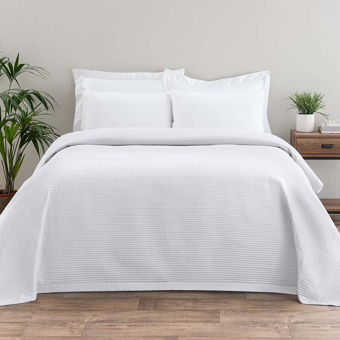 Spencer Pinsonic Natural Bedspread