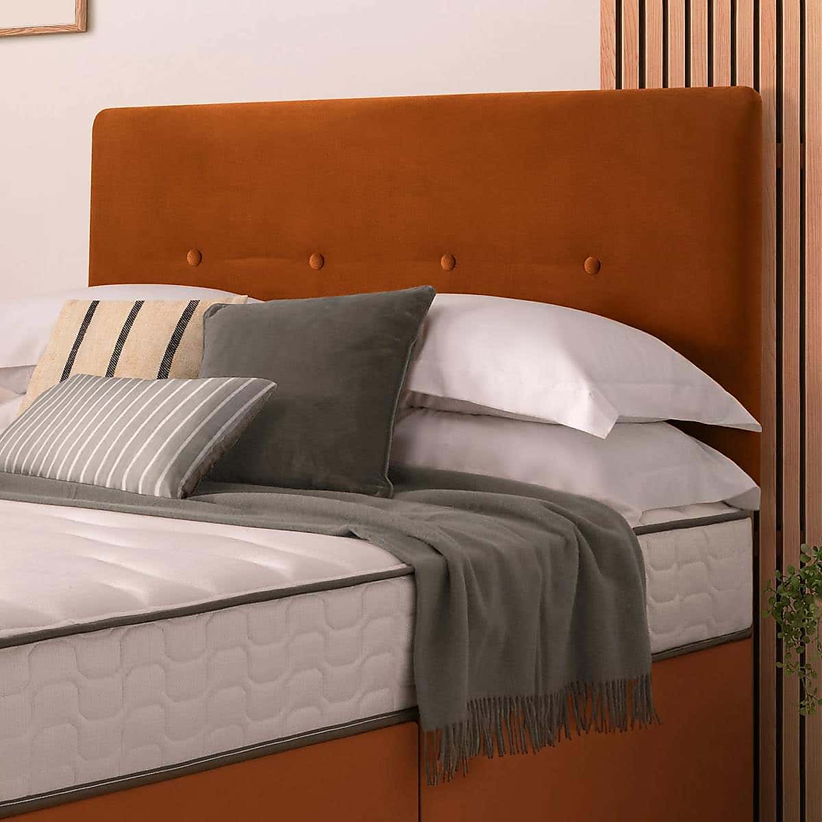 Silentnight 2 Drawer Divan Bed With Velvet Francisco Headboard