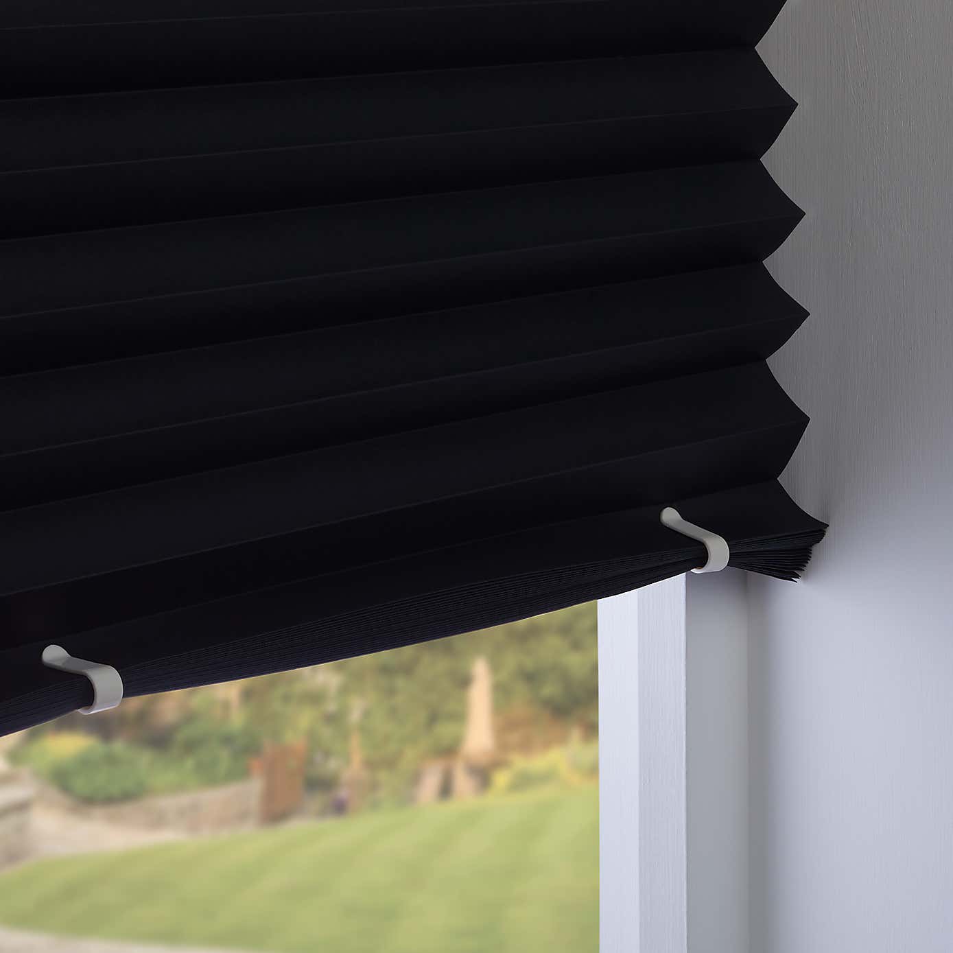 Blackout Temporary Pleated Blind