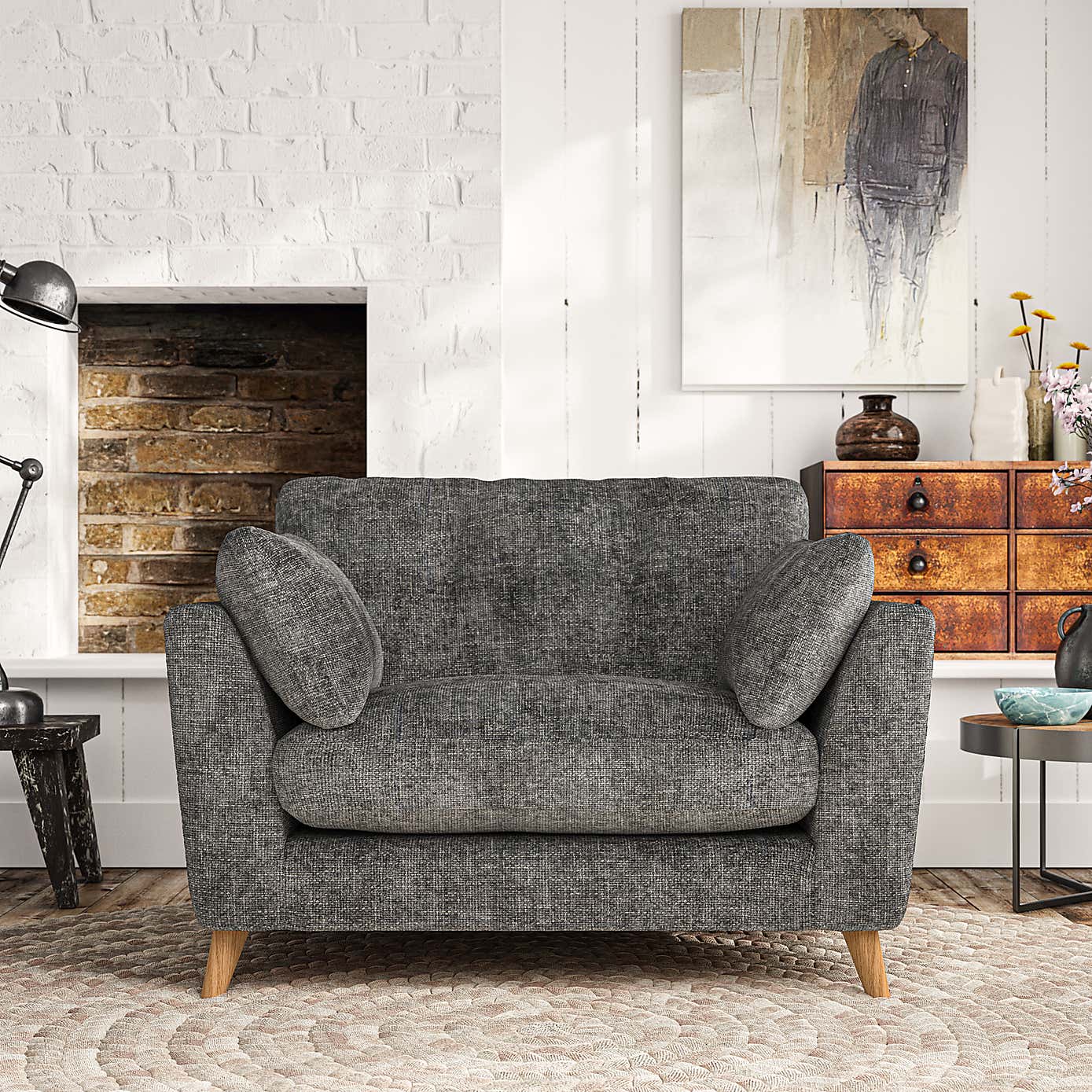 Peyton Snuggle Chair