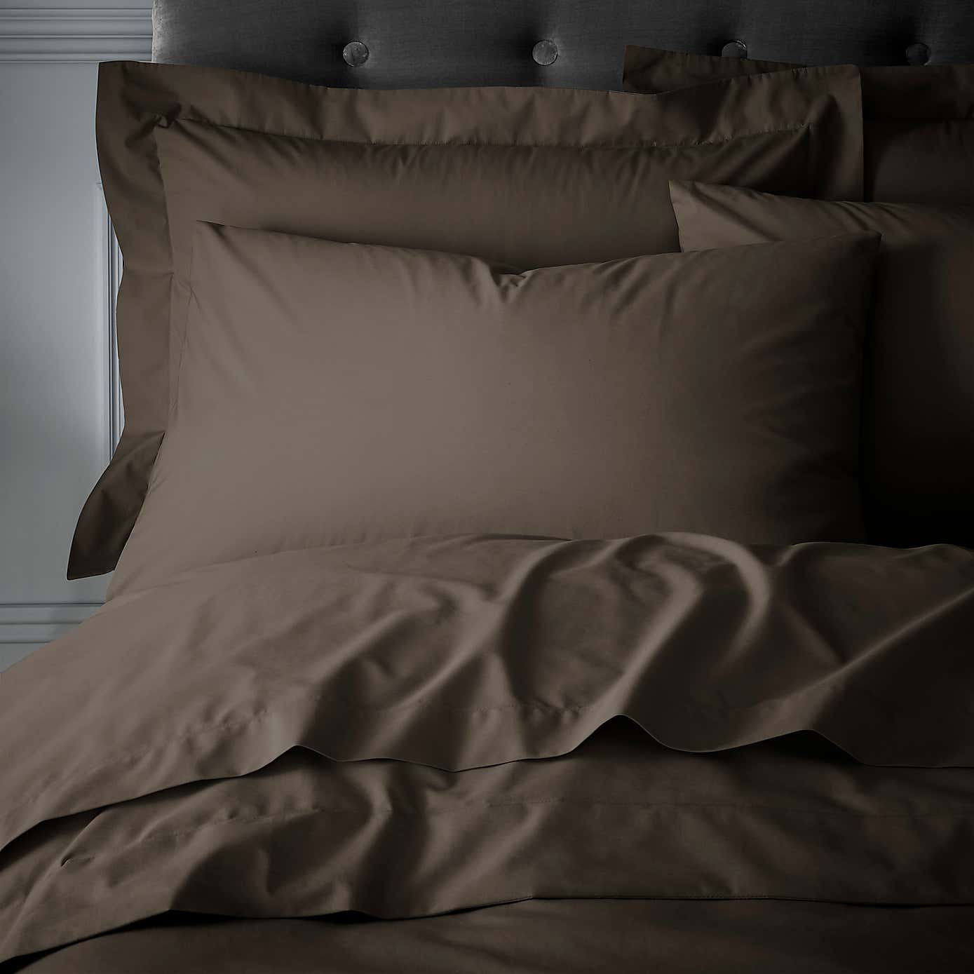 Hotel T230 Crisp Cotton Percale Standard Pillowcase Pair