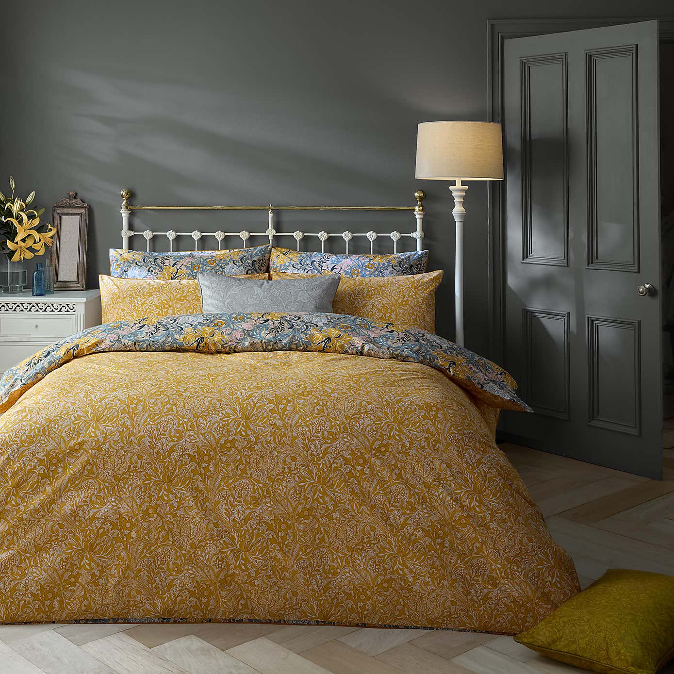 William Morris Golden Lily 100% Cotton Duvet Cover and Pillowcase Set