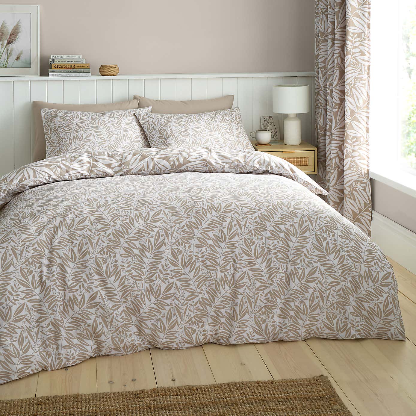 Catherine Lansfield Sorrel Leaves Reversible Duvet Cover & Pillowcase Set