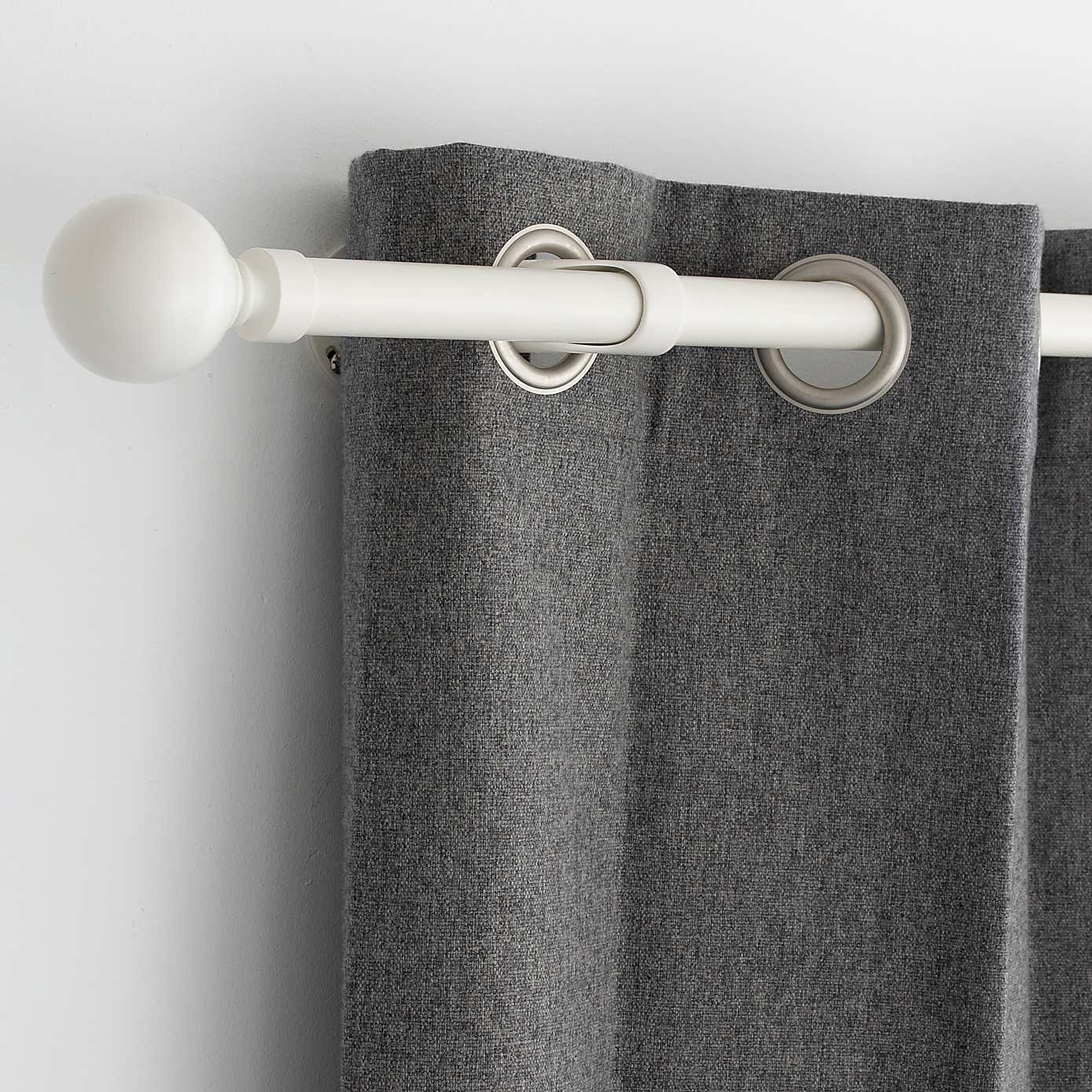 Ashton Room Darkening Extendable Eyelet Curtain Pole 25/28mm