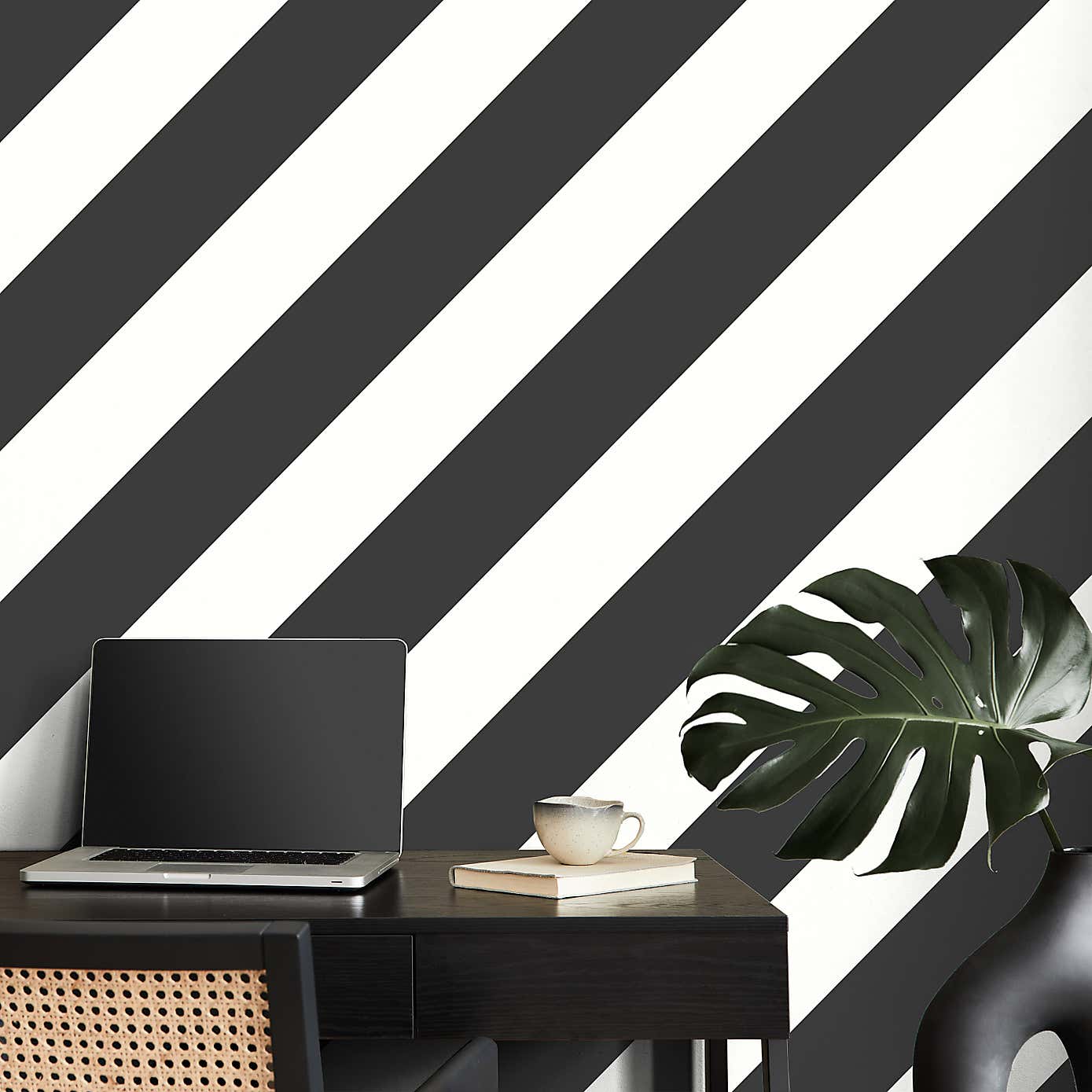 Diagonal Stripe Monochrome Wallpaper
