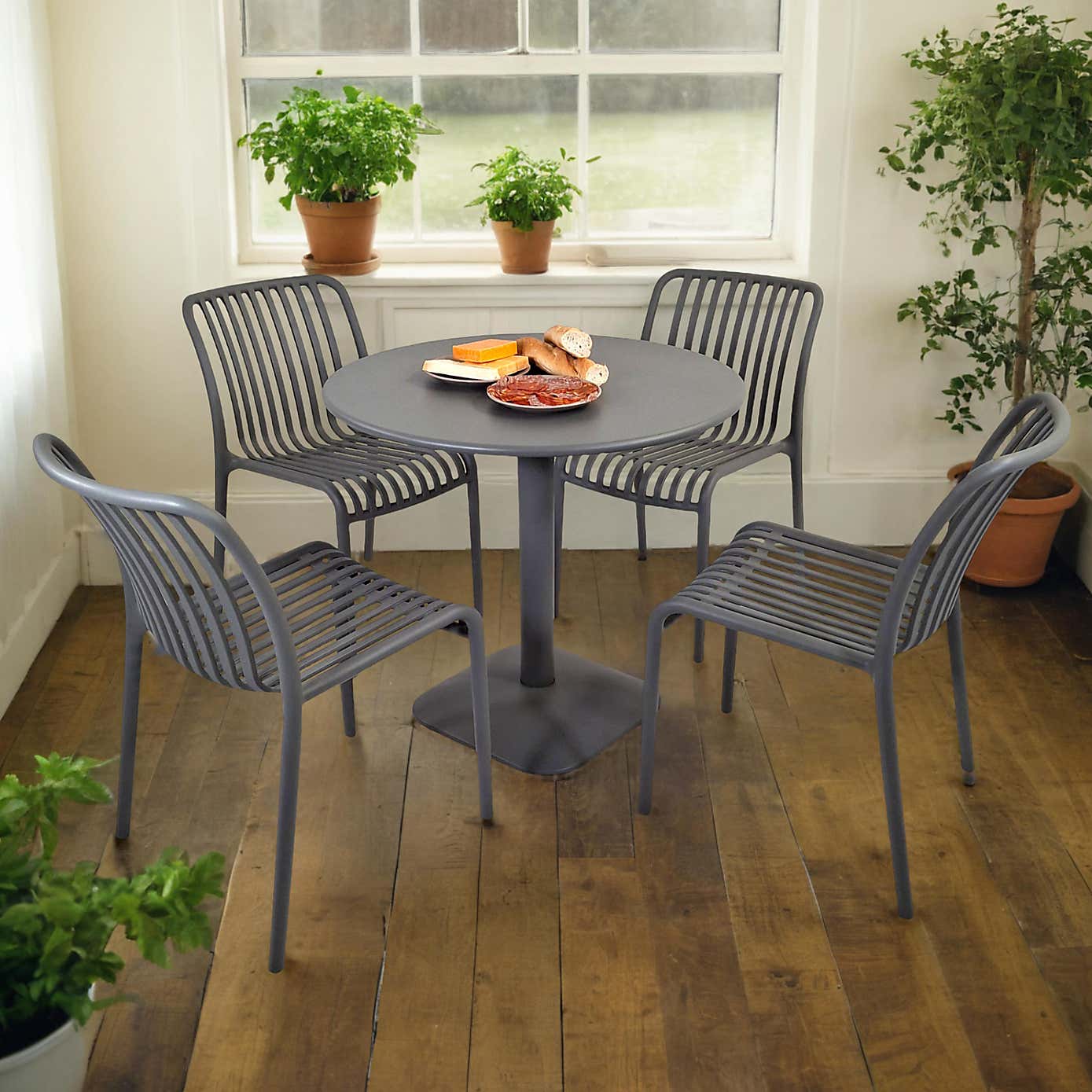 Modura Albin Round Table with 4 Mia Bistro Chairs