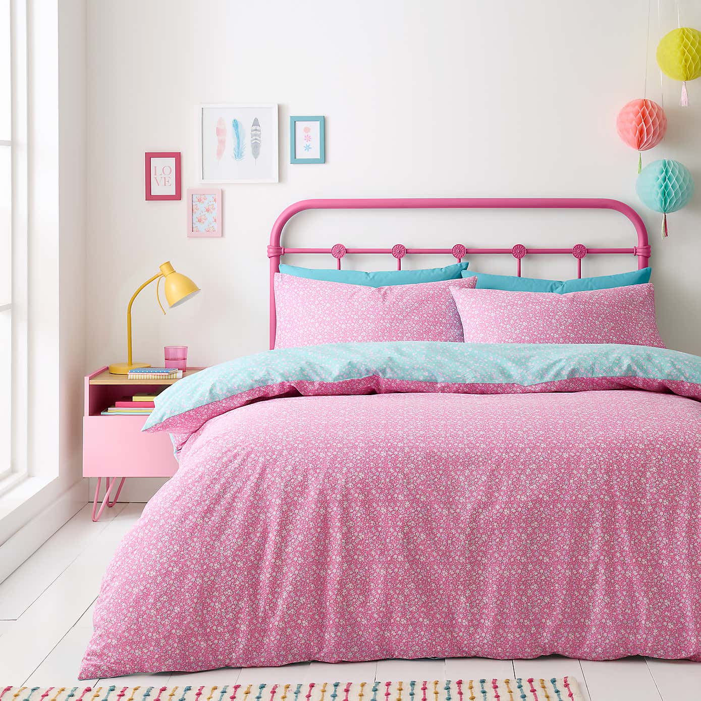 Bright Ditsy Floral 100% Cotton Reversible Duvet Cover and Pillowcase Set