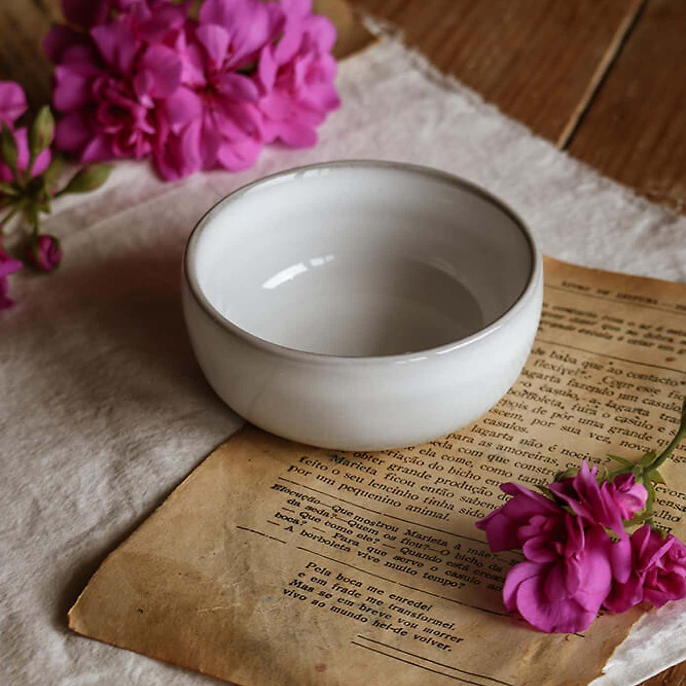 Set of 2 Nosse Svelte Small Bowls