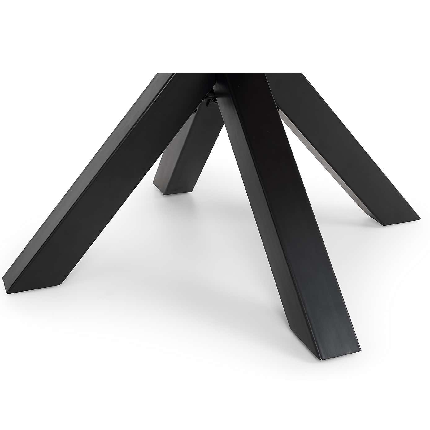 Berwick Round Dining Table Oak