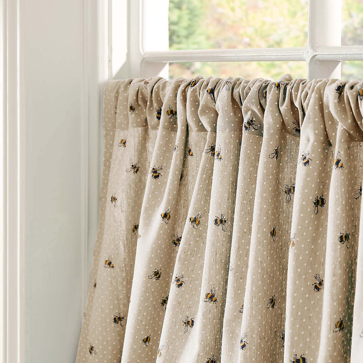 Bees Café Style Unlined Slot Top Single Curtain
