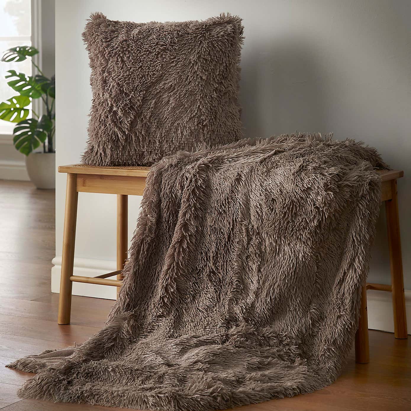 Catherine Lansfield Cuddly Deep Pile Throw