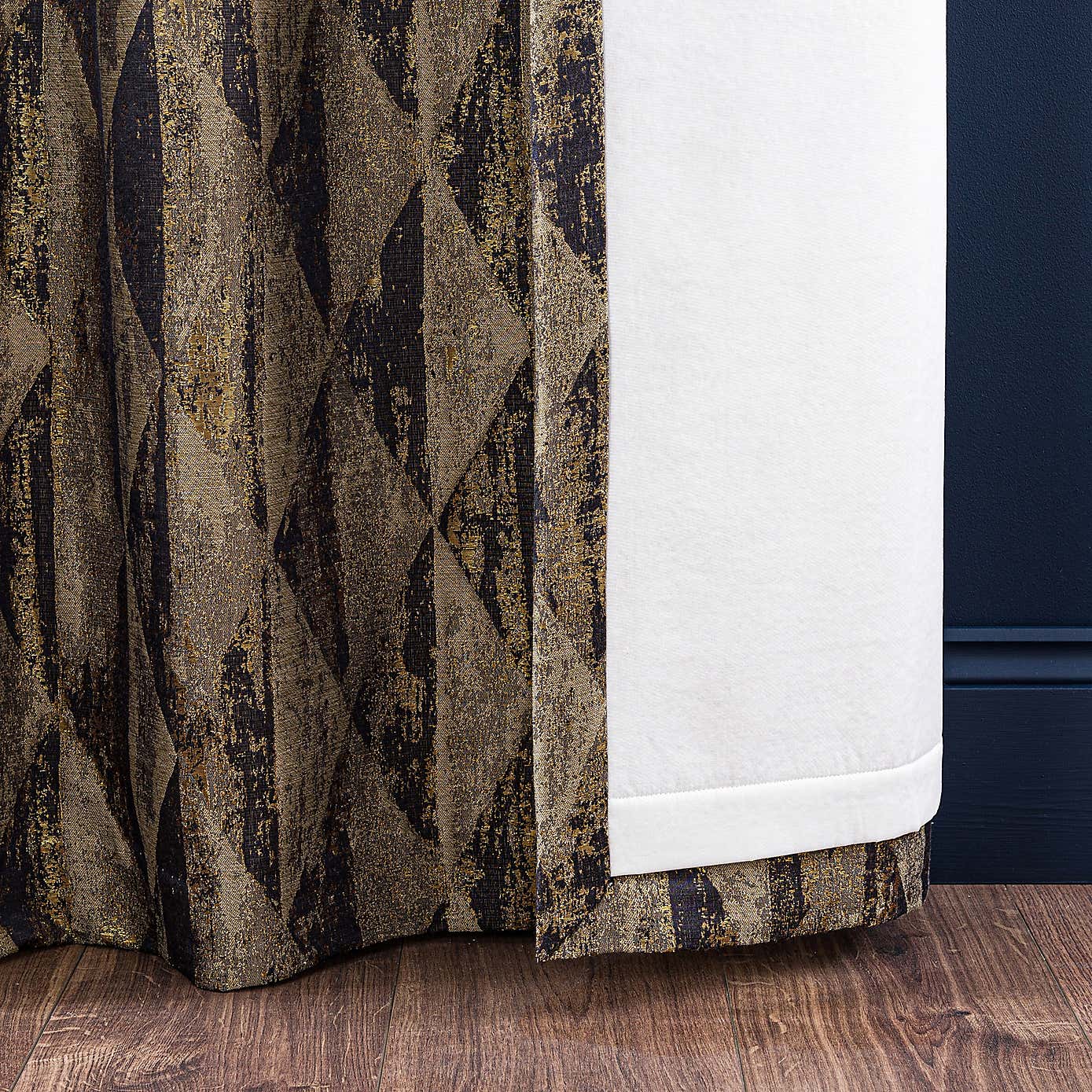 Luxor Metallic Eyelet Curtains