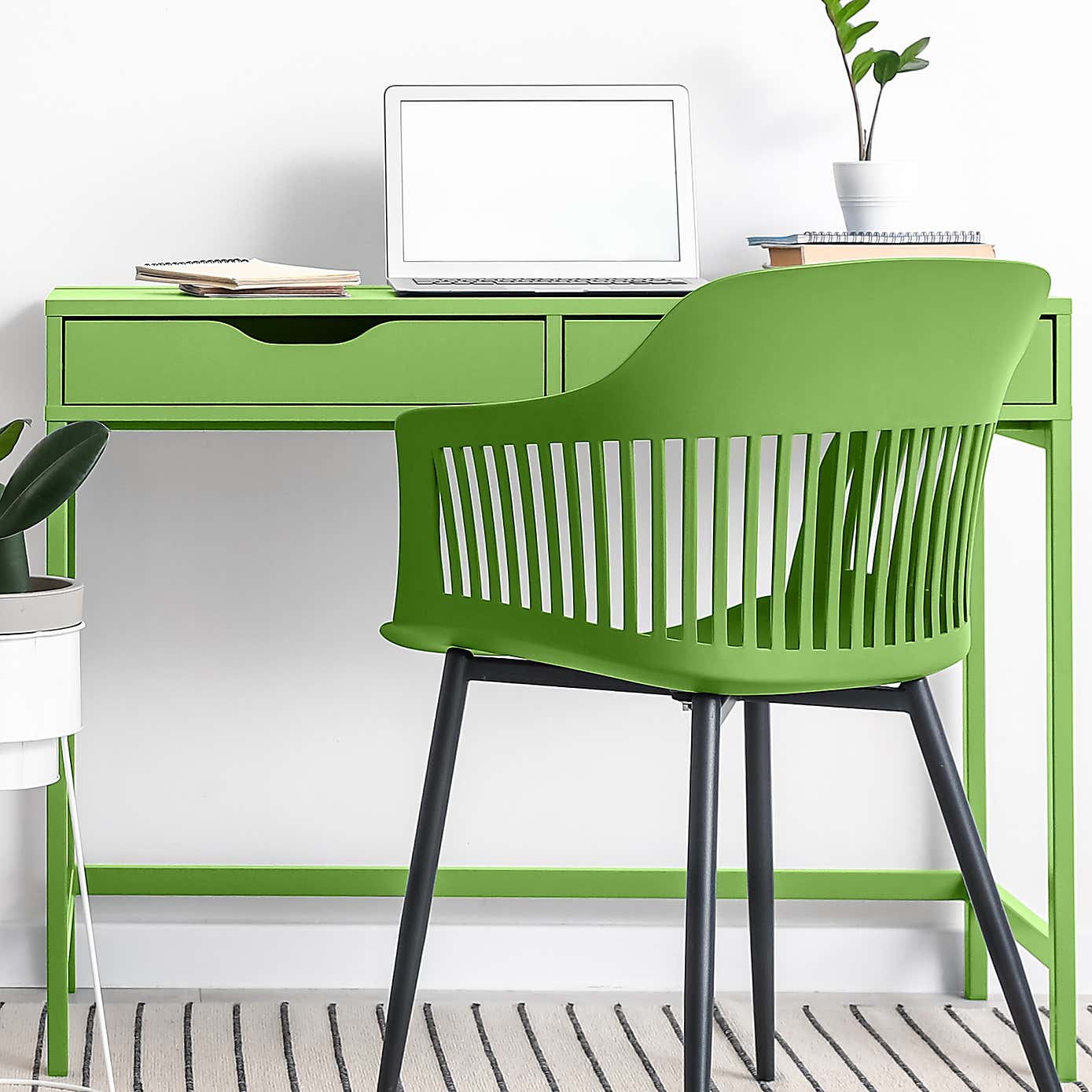 Rust-Oleum Apple Matt Furniture Paint