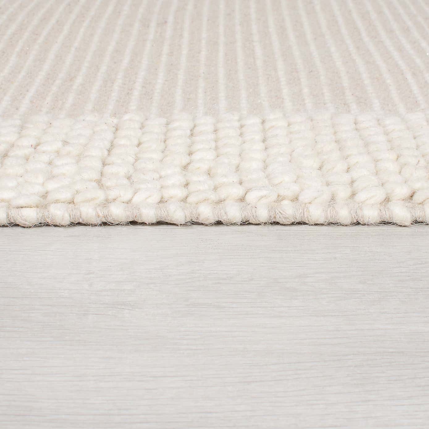 Pebble Wool Border Square Rug