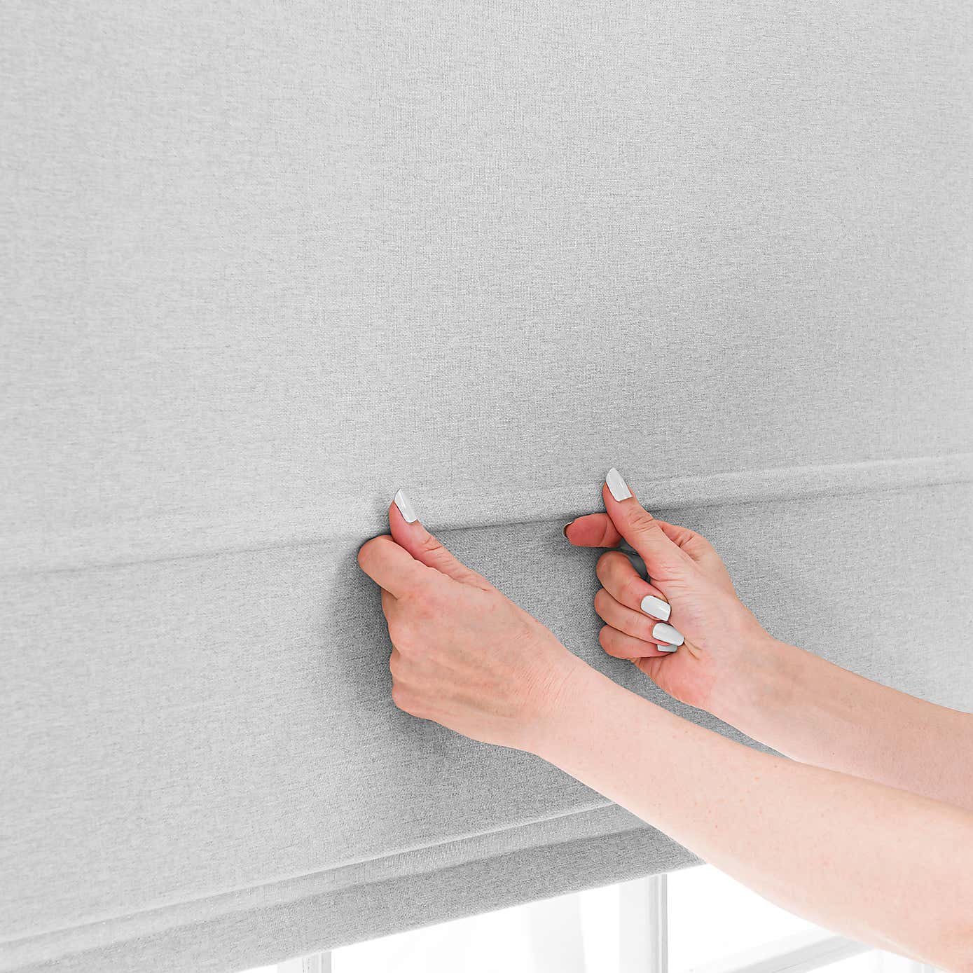 Luna Magnetic Roman Blind