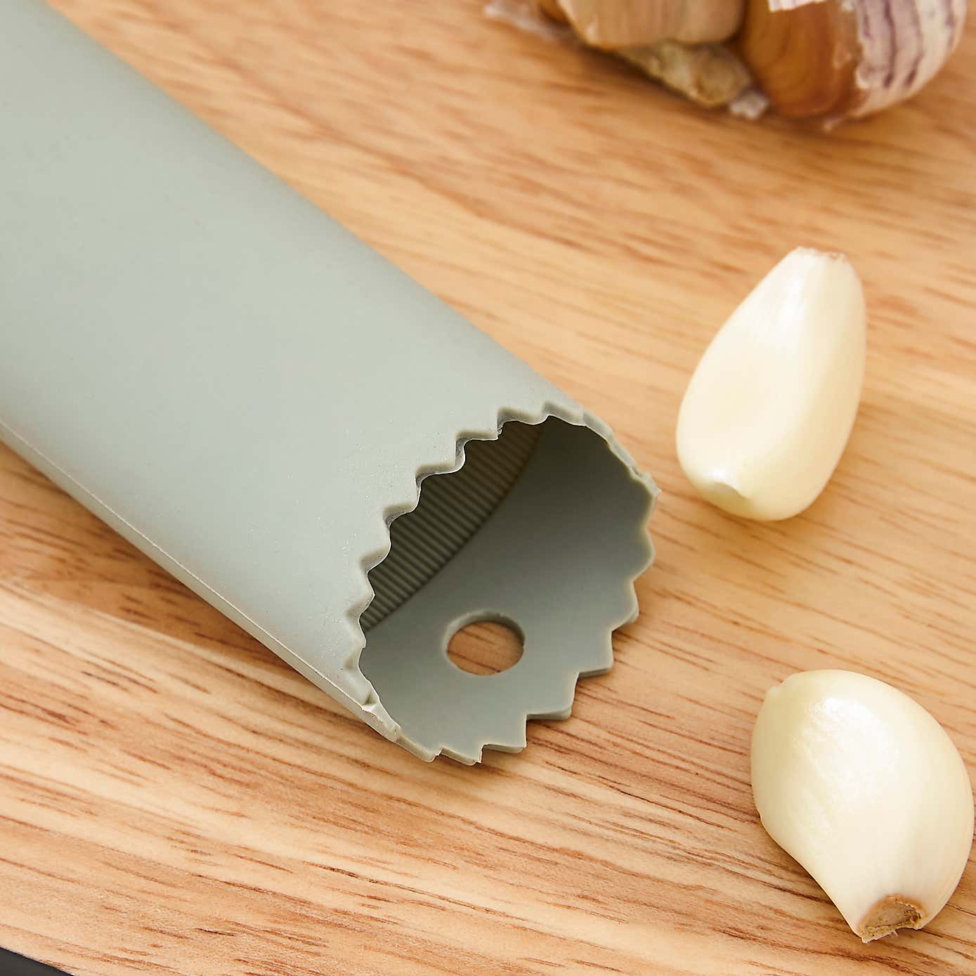 Handy Kitchen Silicone Garlic Peeler