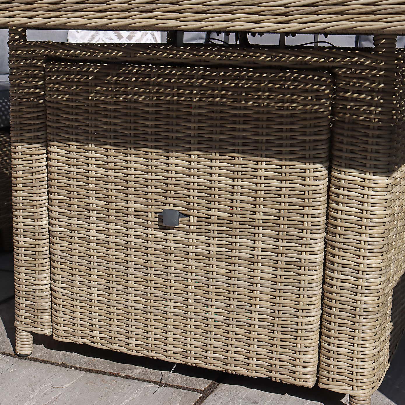 Wentworth 7 Piece Deluxe Modular Corner Lounge Set with Square Firepit